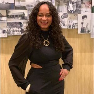 Meet your Posher, Deborah